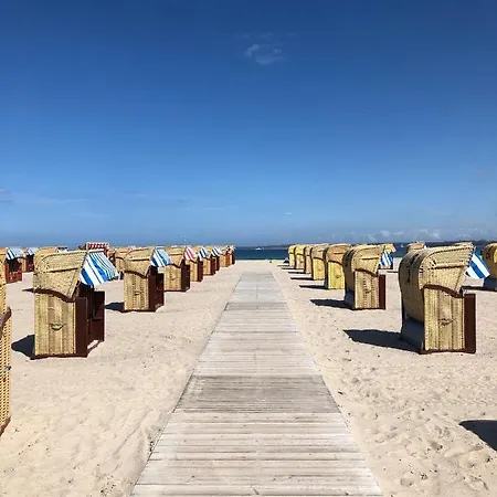 Apartment mit Balkon direkt am Strand Lübeck Exterior foto